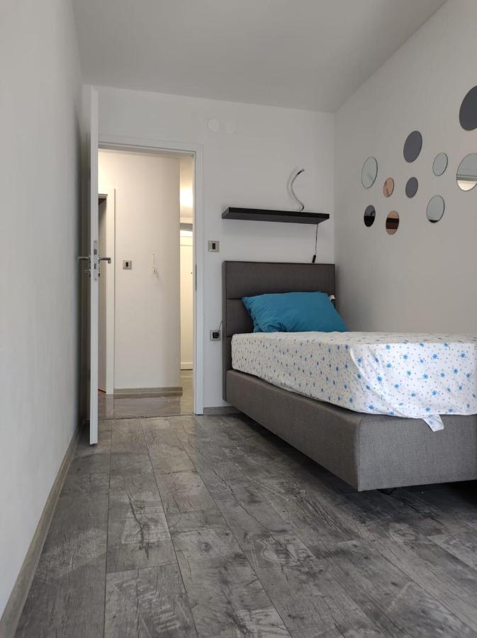 Modern Apartment Ana 로비니 외부 사진